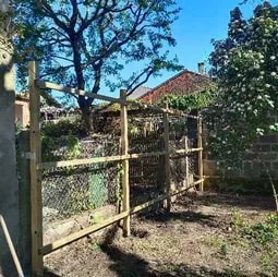 Pose de la clôture en bois