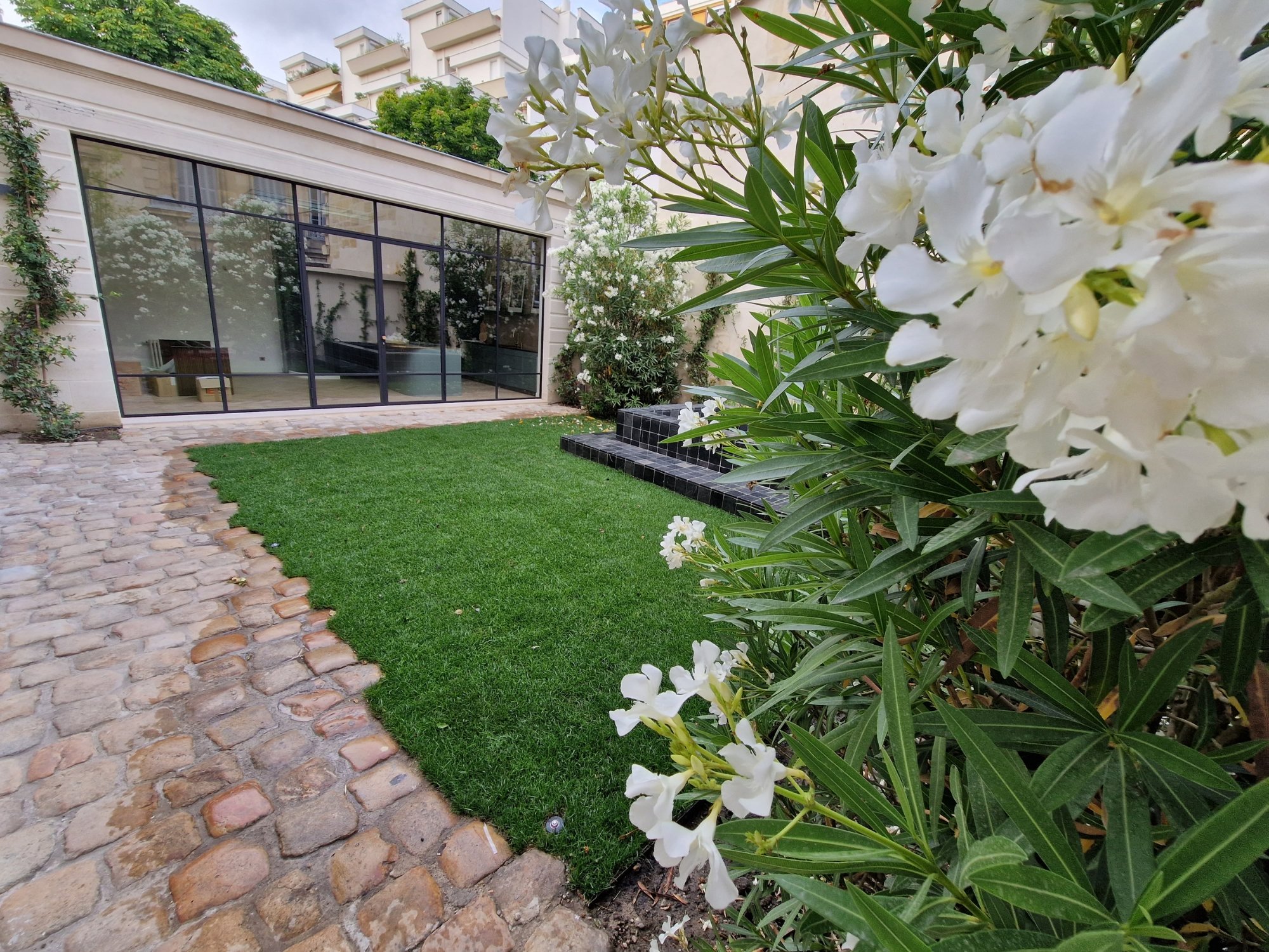 Jardin de ville au cœur de Bordeaux